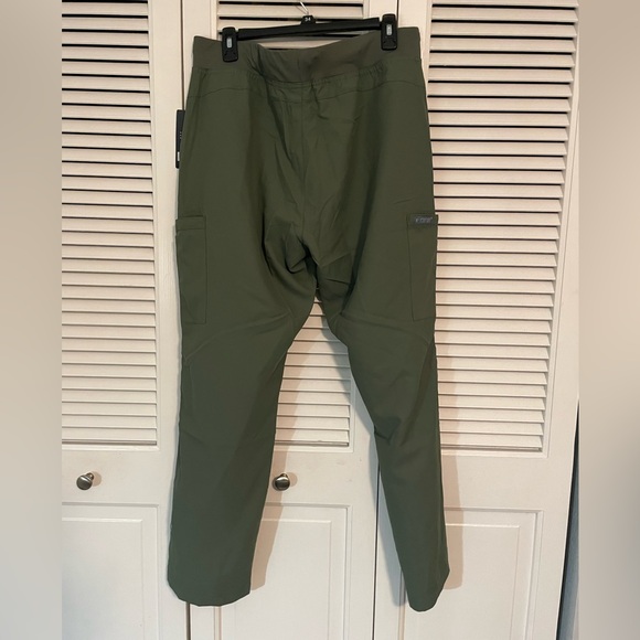 NWT Med Couture Insight Women's 4-Pocket Zipper Cargo Pocket Scrub Pants - Picture 9 of 11